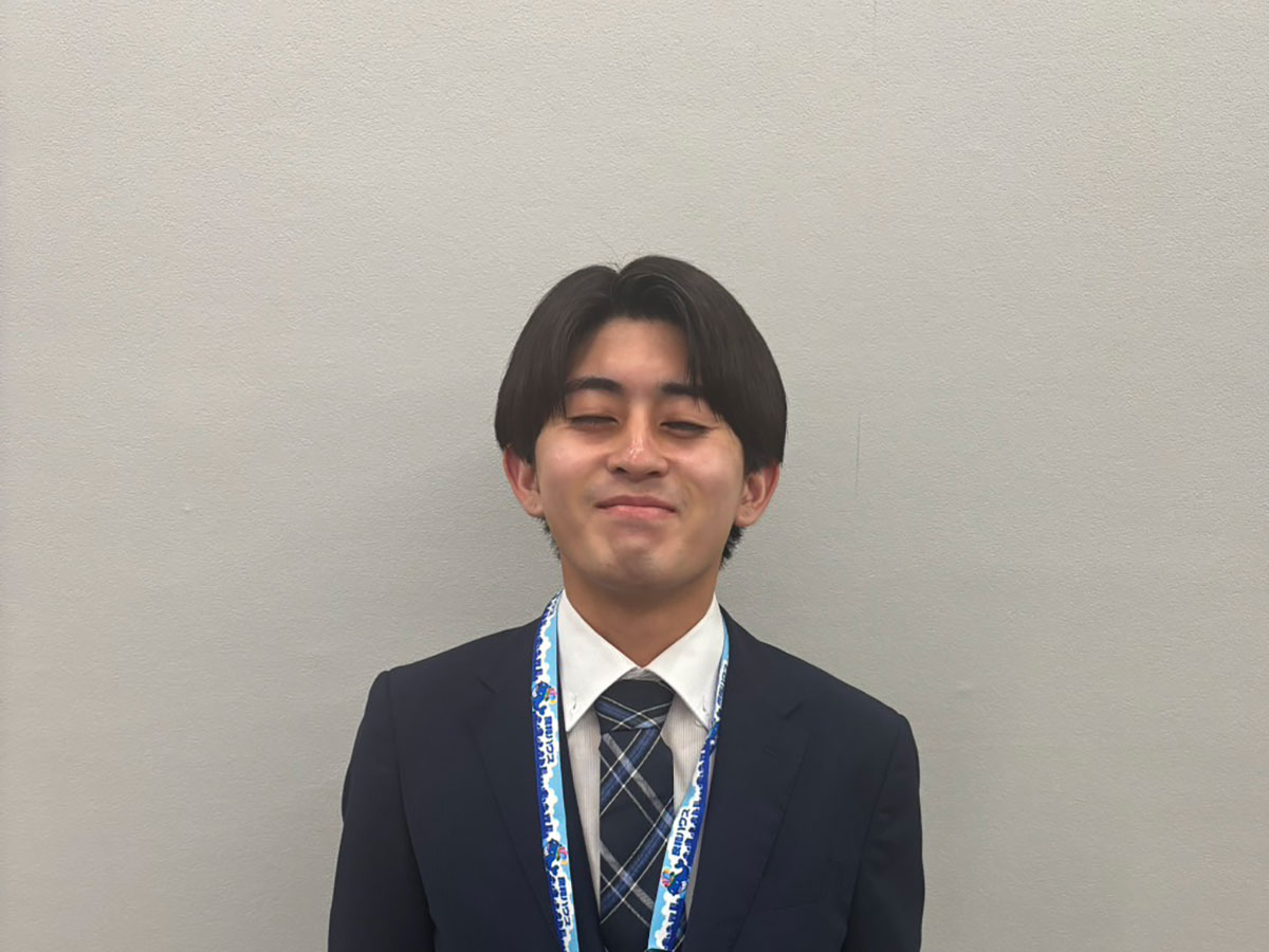 お客様の案内同行や物件撮影を中心に、先輩に支えられながら日々成長しています。